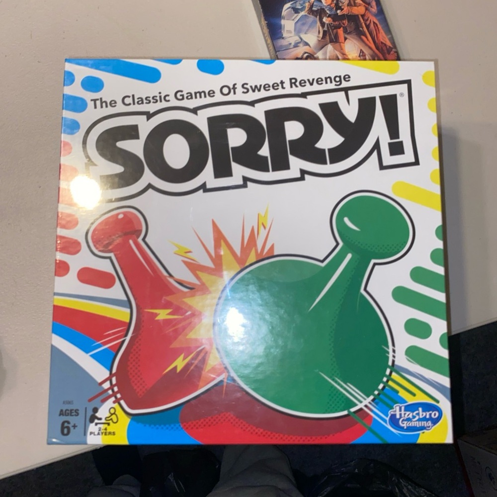 Hasbro Sorry! Board Game - Red and Green Fun